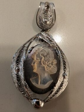 Sorrento 925 Sterling Silver Filigree Cameo Pendant Vintage Estate